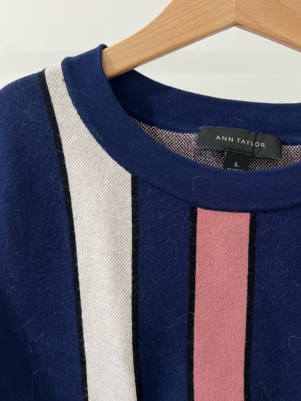 Ann Taylor Navy Knit Top with Pink and White Vertical Stripes Size Large - Picture 2 of 4